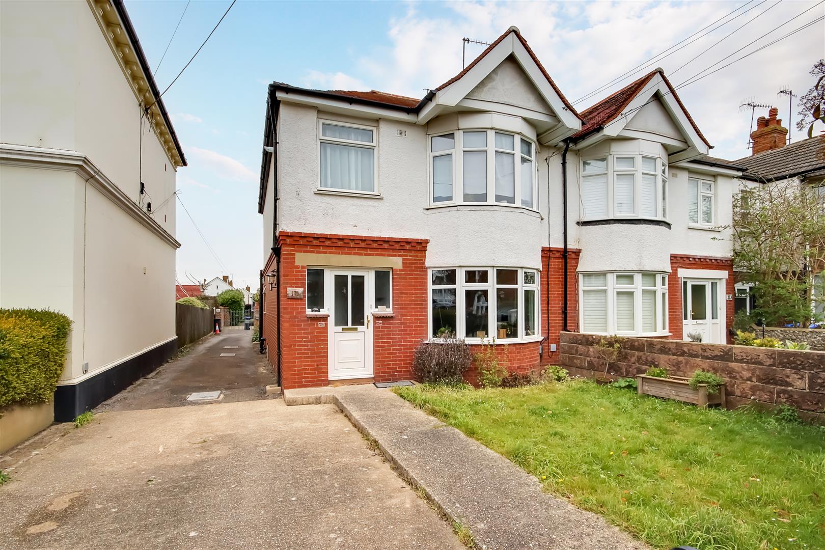 Apartment | Lyndhurst Road, Worthing, BN11 | For Sale